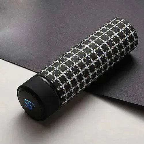 Intelligent temperature measuring mug