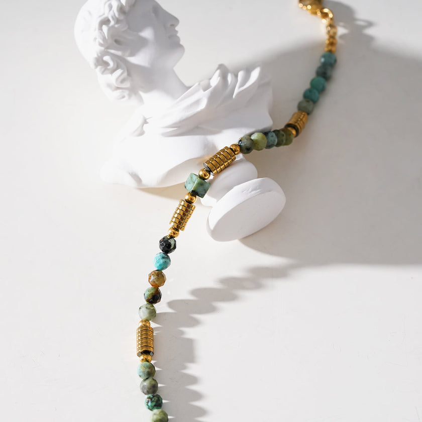 JEMIMA : Bracelet en pierres de turquoise africaine et perles d'or