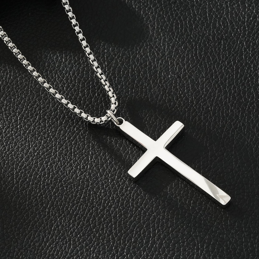 Collier JENGO en argent (or blanc) avec chaîne à maillons carrés et pendentif croix minimaliste pour femmes ou hommes.