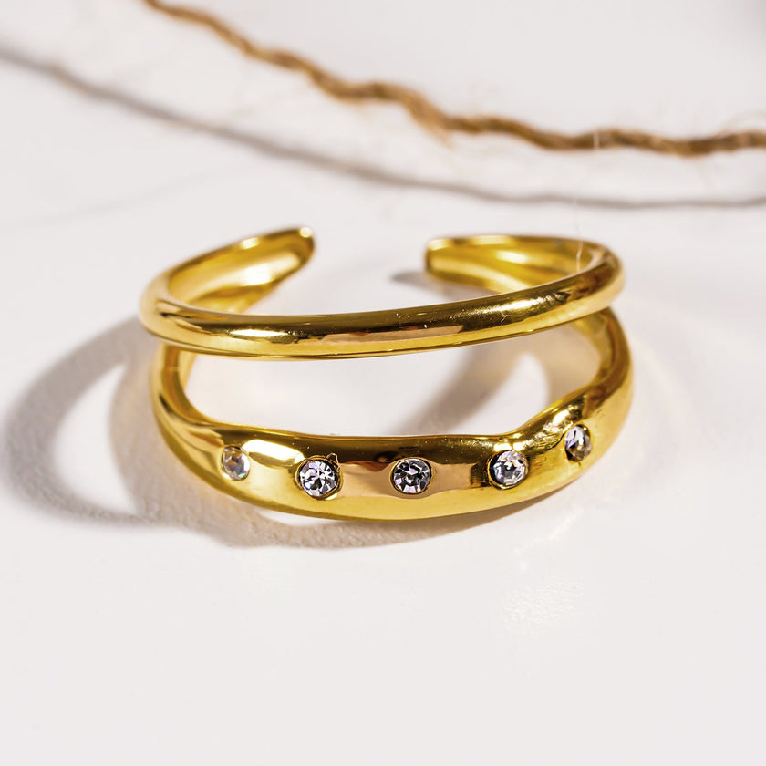 JORYA : Bague double bande ornée de zircons