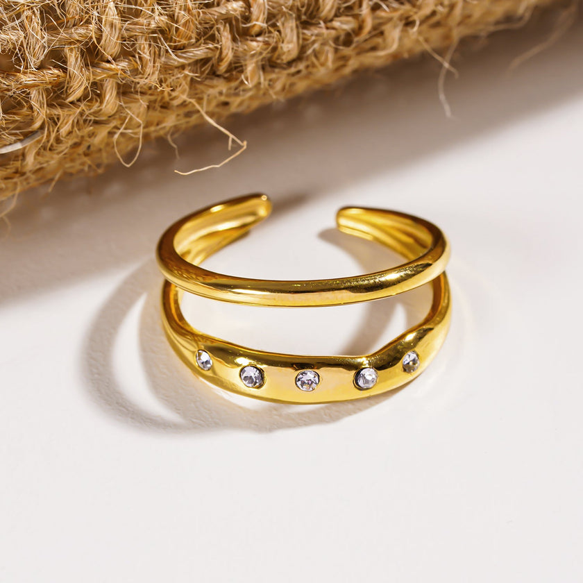 JORYA : Bague double bande ornée de zircons