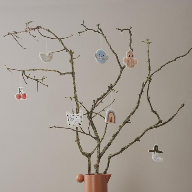 Porcelain ornaments - Pack of 7