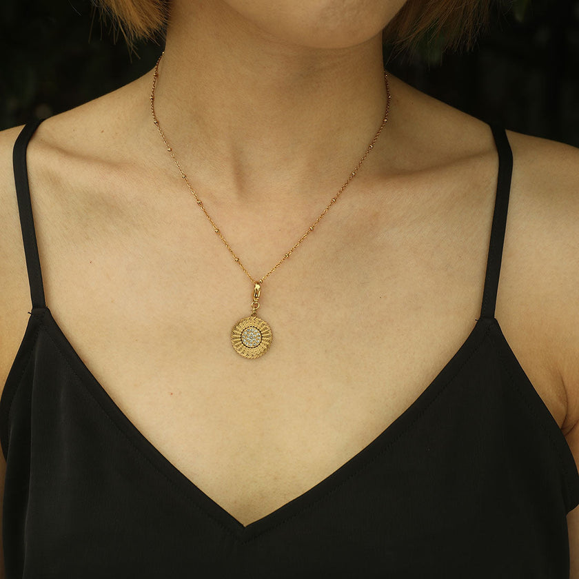 AVERY Charm Necklace Gold