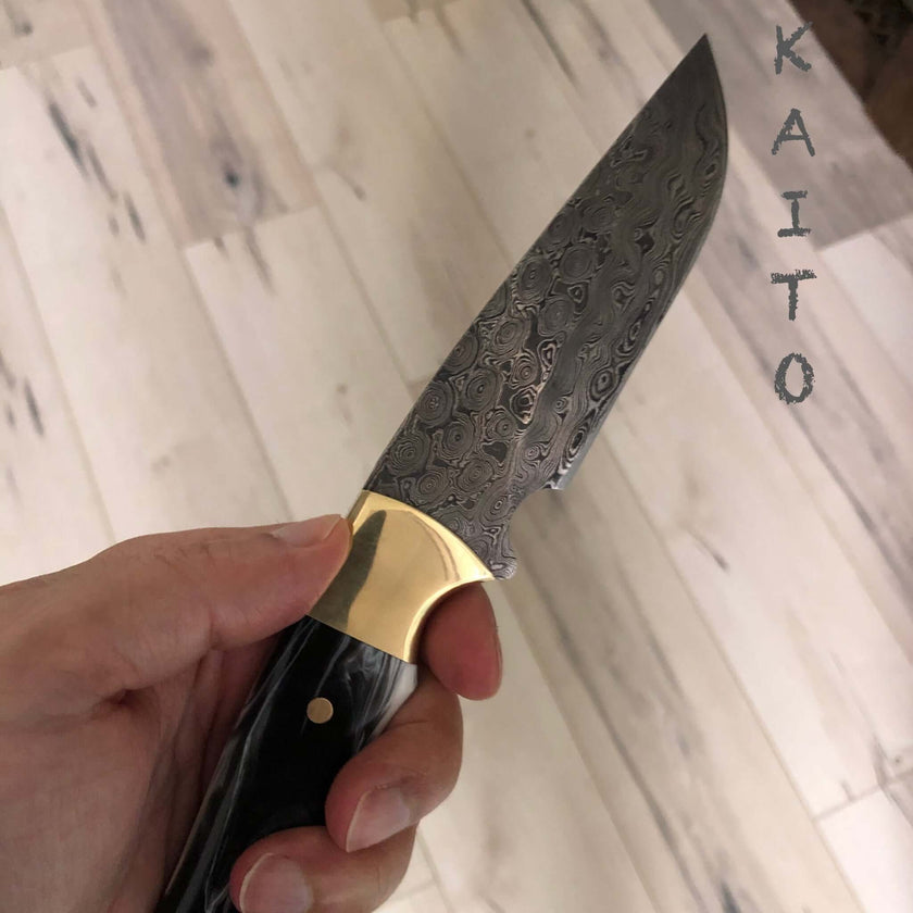 Couteau de boucher Kaito en acier damassé, lame de 4 pouces avec étui en cuir original.