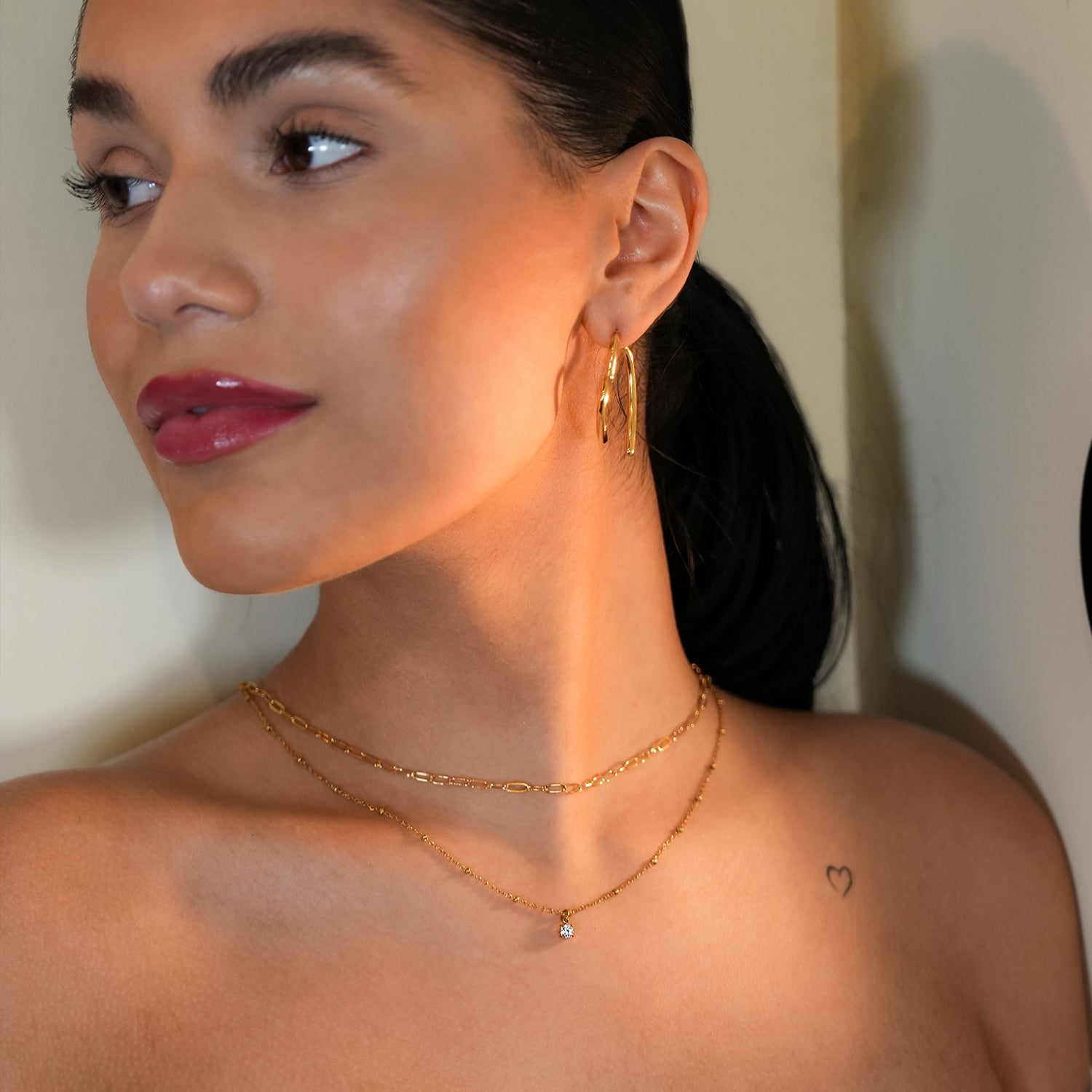 KATERI Gold: Pre-Layered Chains Necklace with a Solitaire Zirconia Charm Pendant