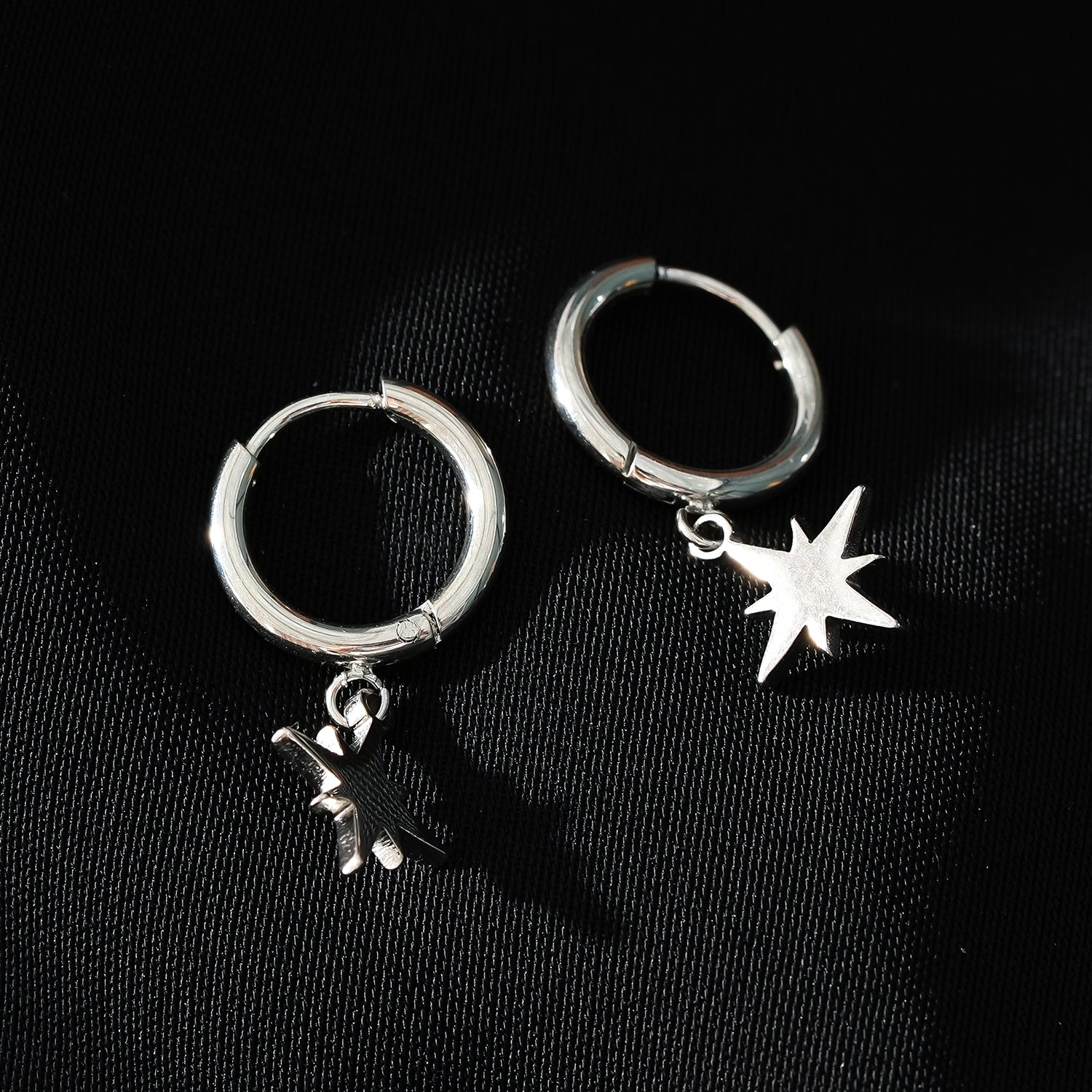 KAYLIN Silver : Mini boucles d'oreilles avec breloque étoile