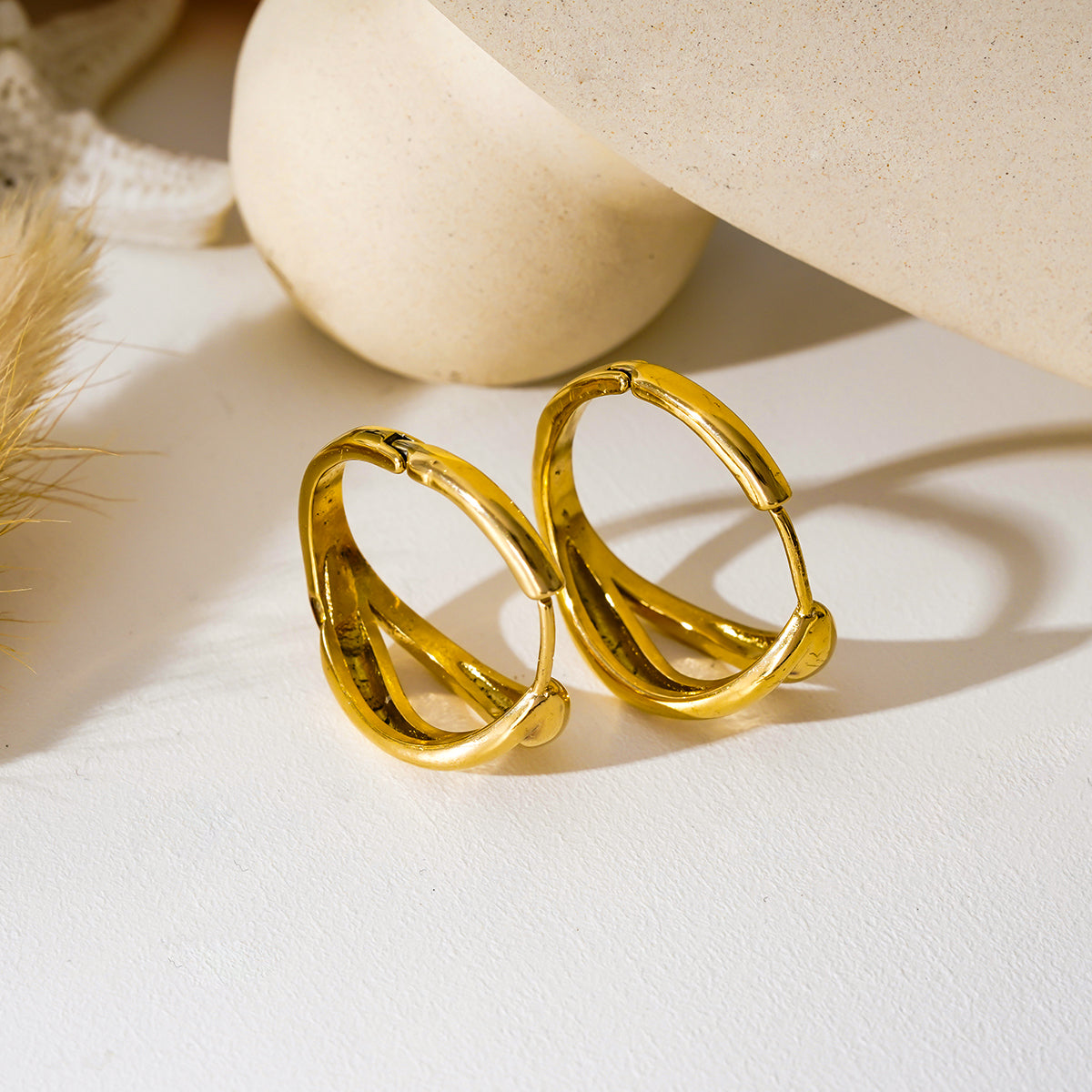 KEIKO : Boucles d'oreilles à double anneau en or