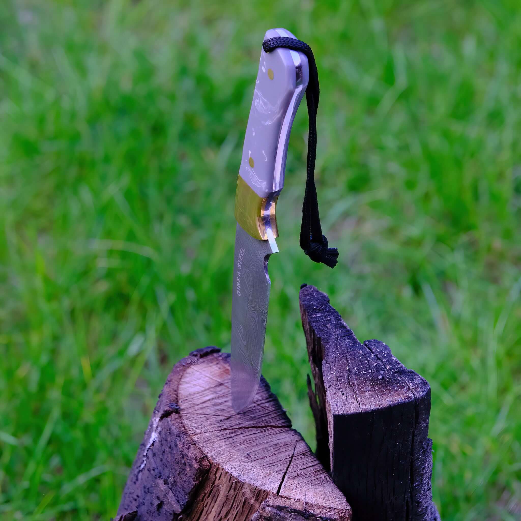 Couteau de boucher en acier damassé Kaito original, lame de 4 pouces avec étui en cuir de première qualité.