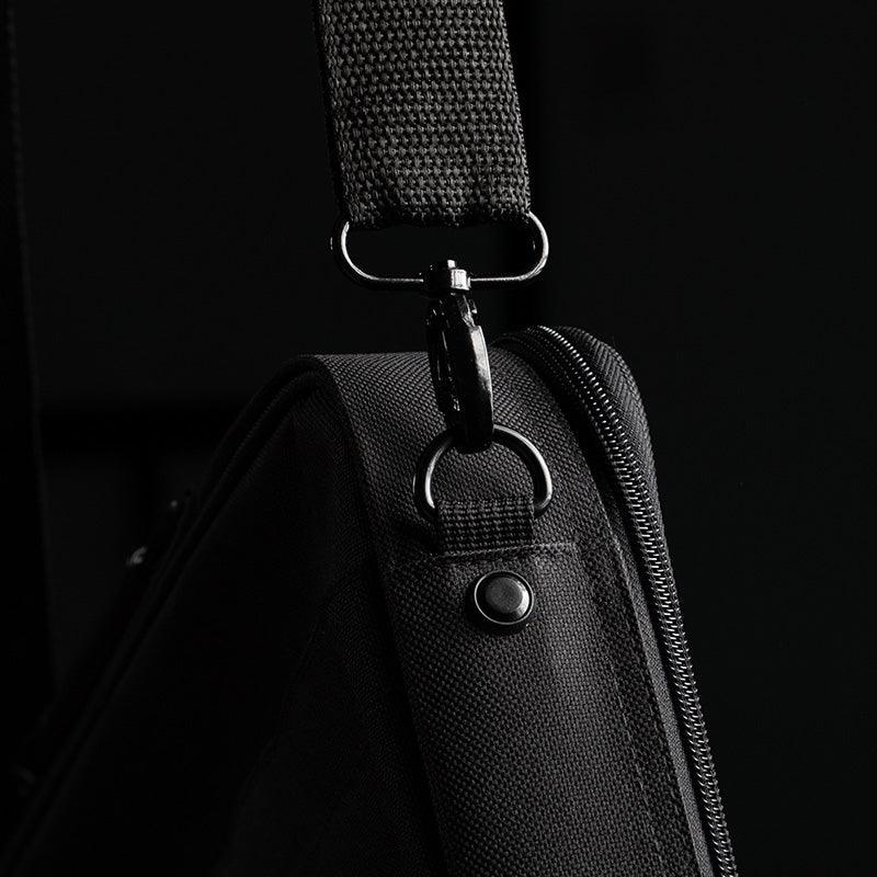 Klipxtreme - Sacoche pour ordinateur portable 154 pouces, chargement par le haut, nylon résistant à l'eau, noir (KNC - 040)
