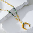 LILLE : Collier doré avec pendentif croissant de lune en turquoise africaine naturelle, style bohème chic.