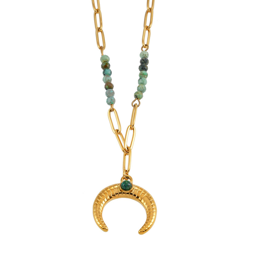 LILLE : Collier doré avec pendentif croissant de lune en turquoise africaine naturelle, style bohème chic.