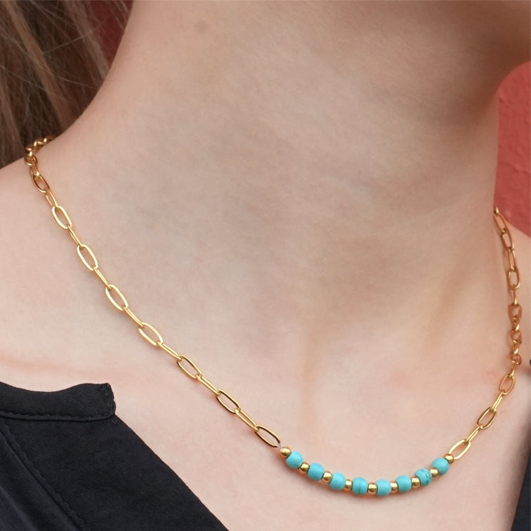 LIZBOA : Collier combiné chaîne à maillons et pierres de chalchite.