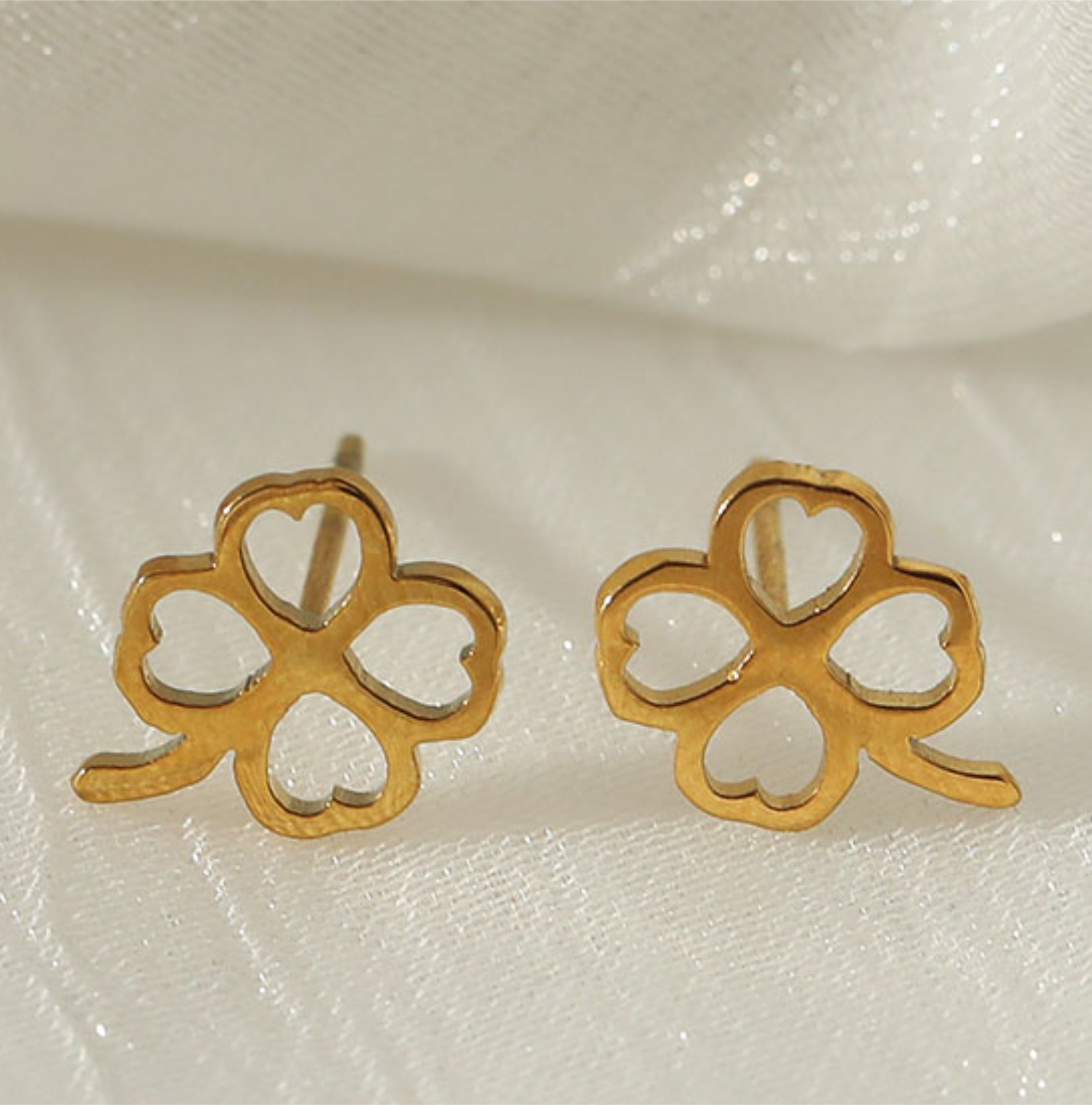 LUCKY Stud Earrings