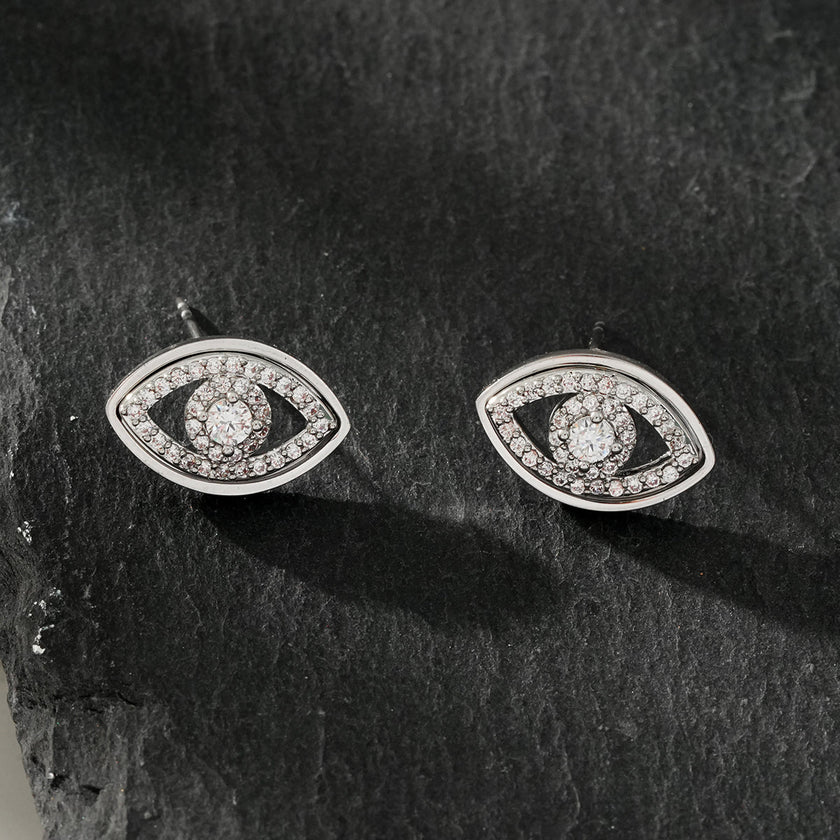 Boucles d'oreilles Lucky Eye en or blanc (ton argenté) : boucles d'oreilles œil maléfique ornées de zircone (CZ).
