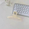 Large Jelly Minimalist Curve Bath Pan Hair Grabber