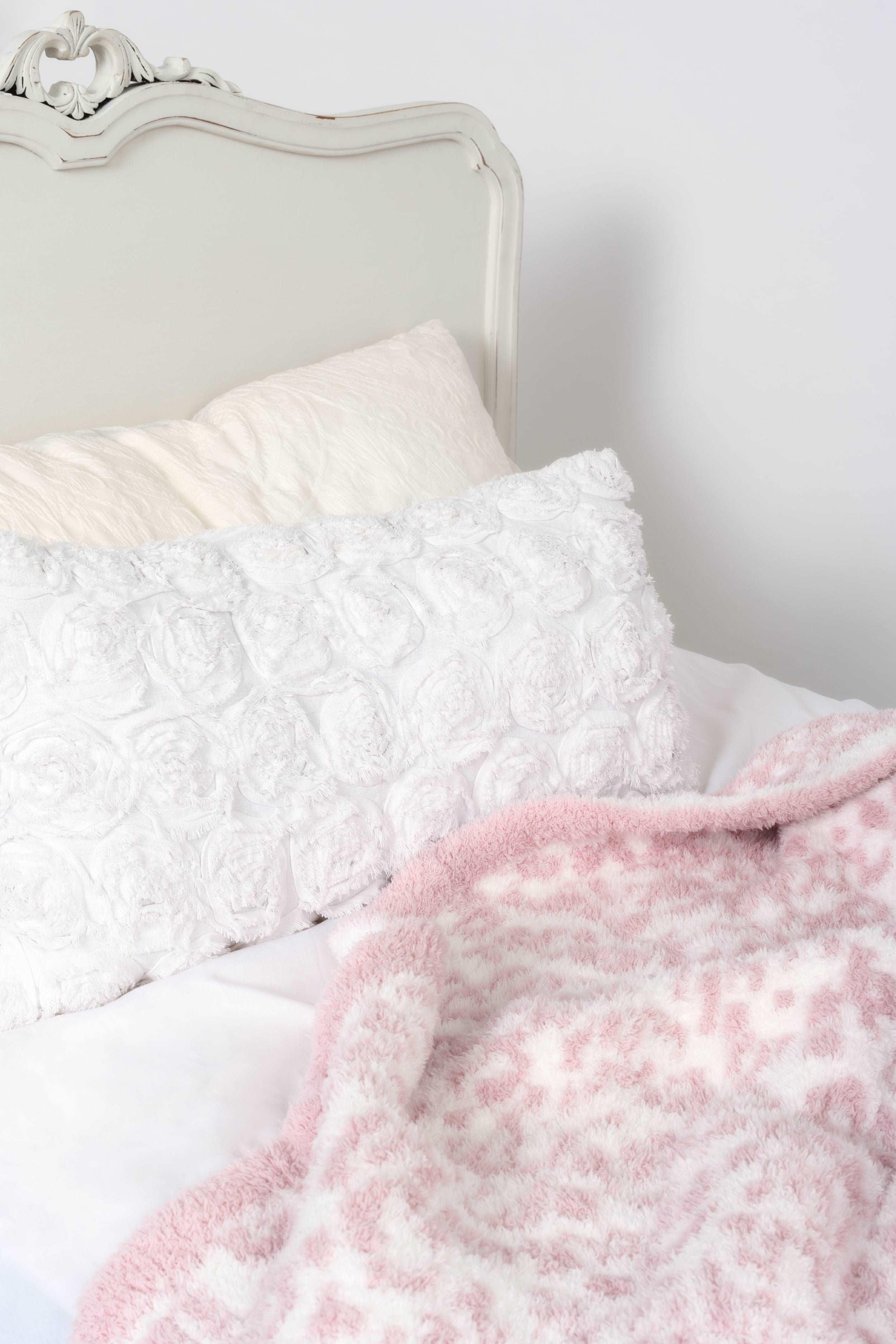 Rose Pink & White Leopard Print Twin Bed Blanket