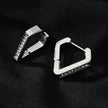 MARIETTA Or Blanc (Couleur Argent) : Boucles d'oreilles mini-cercles triangulaires avec pavé de zircons.