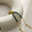 MEDELLIN : Chaîne contemporaine avec perles de turquoise africaine et duo de pendentifs.