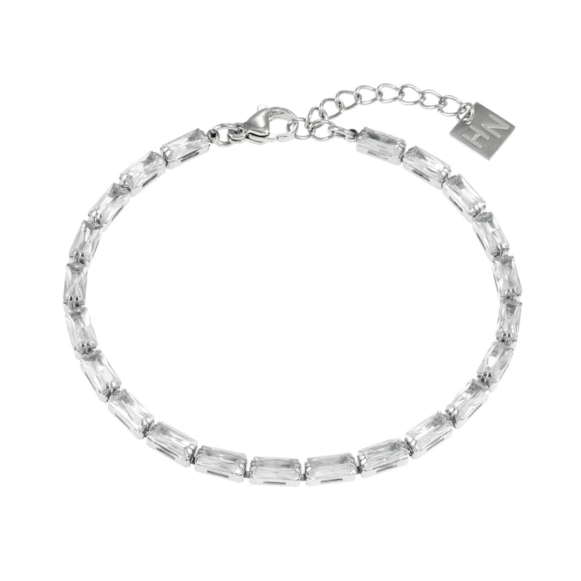 MELLISH : Bracelet tennis rétro rectangulaire en zircone (CZ) plaqué or blanc.