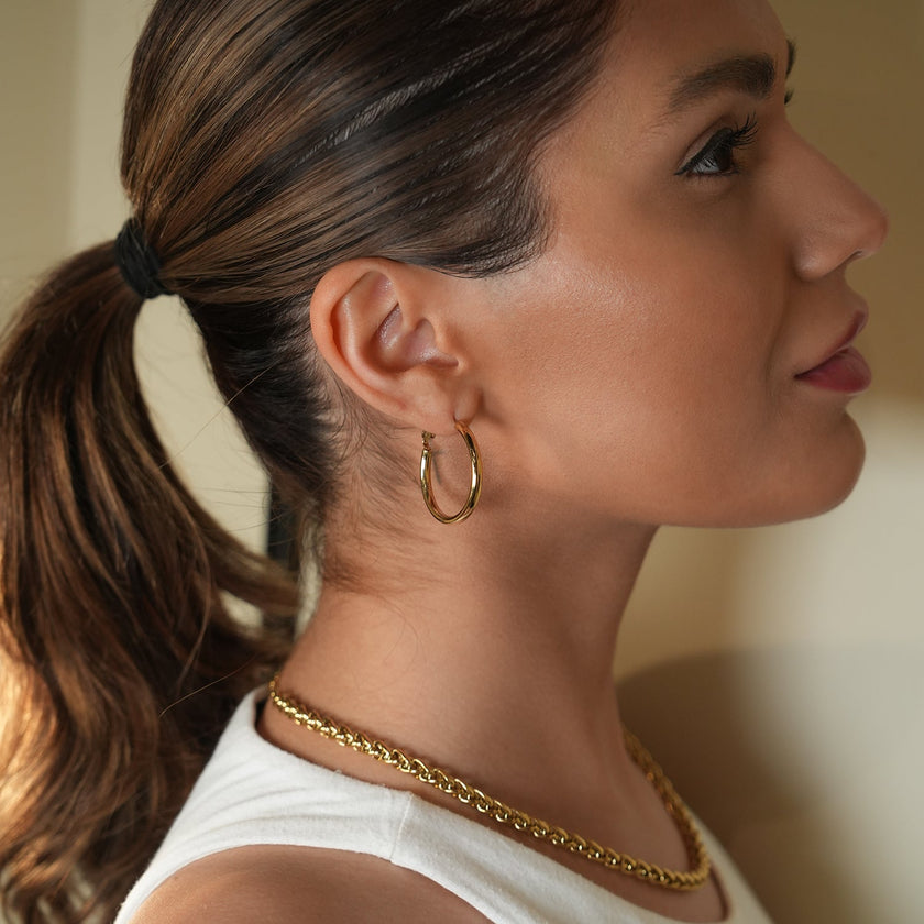 MICHI : Boucles d'oreilles créoles essentielles à largeur moyenne, or, taille B (2,5 cm)