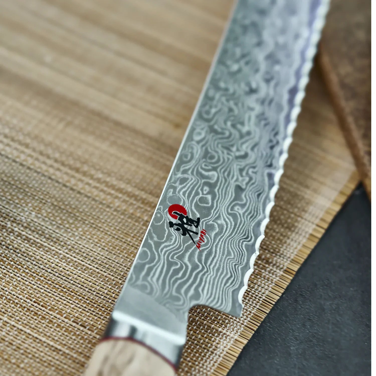 MIYABI 5000 MCD - Couteau à pain de 9 pouces, marron