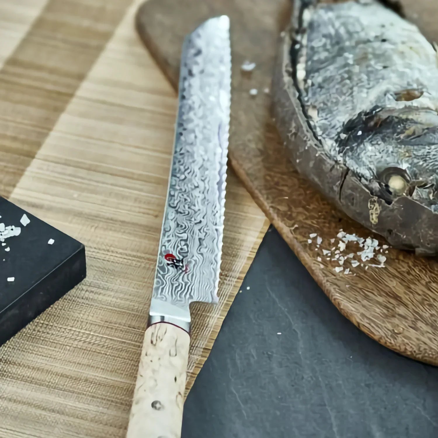 MIYABI 5000 MCD - Couteau à pain de 9 pouces, marron