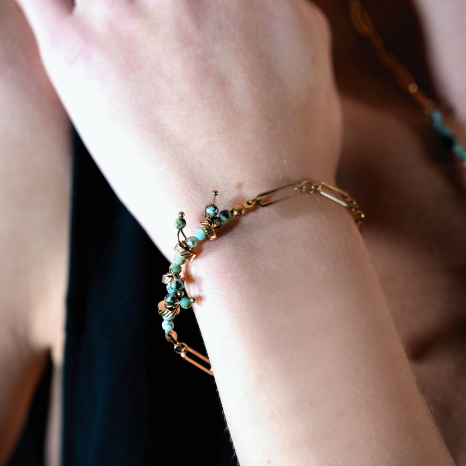 NANTES : Bracelet en chaîne maillons et pierres naturelles de turquoise africaine