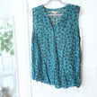 Women's Northern Reflections Blue Floral Button-Up Sleeveless Blouse [XL]