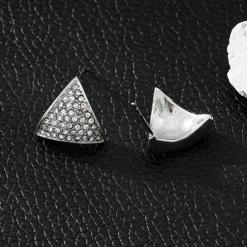 Boucles d'oreilles en forme de triangle en or blanc d'Otaru (ton argenté) : pavé de zircone (CZ).