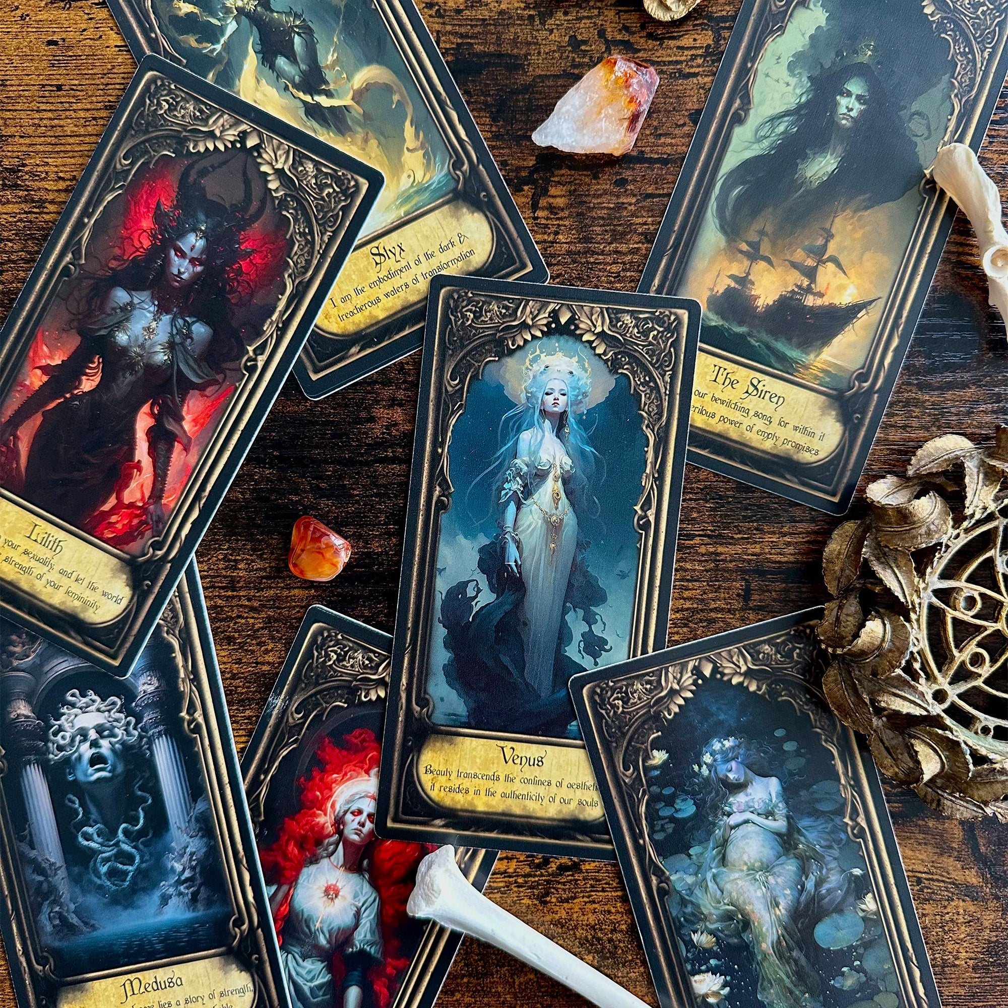 Obsidian Veil Oracle Deck (Collector's Edition)