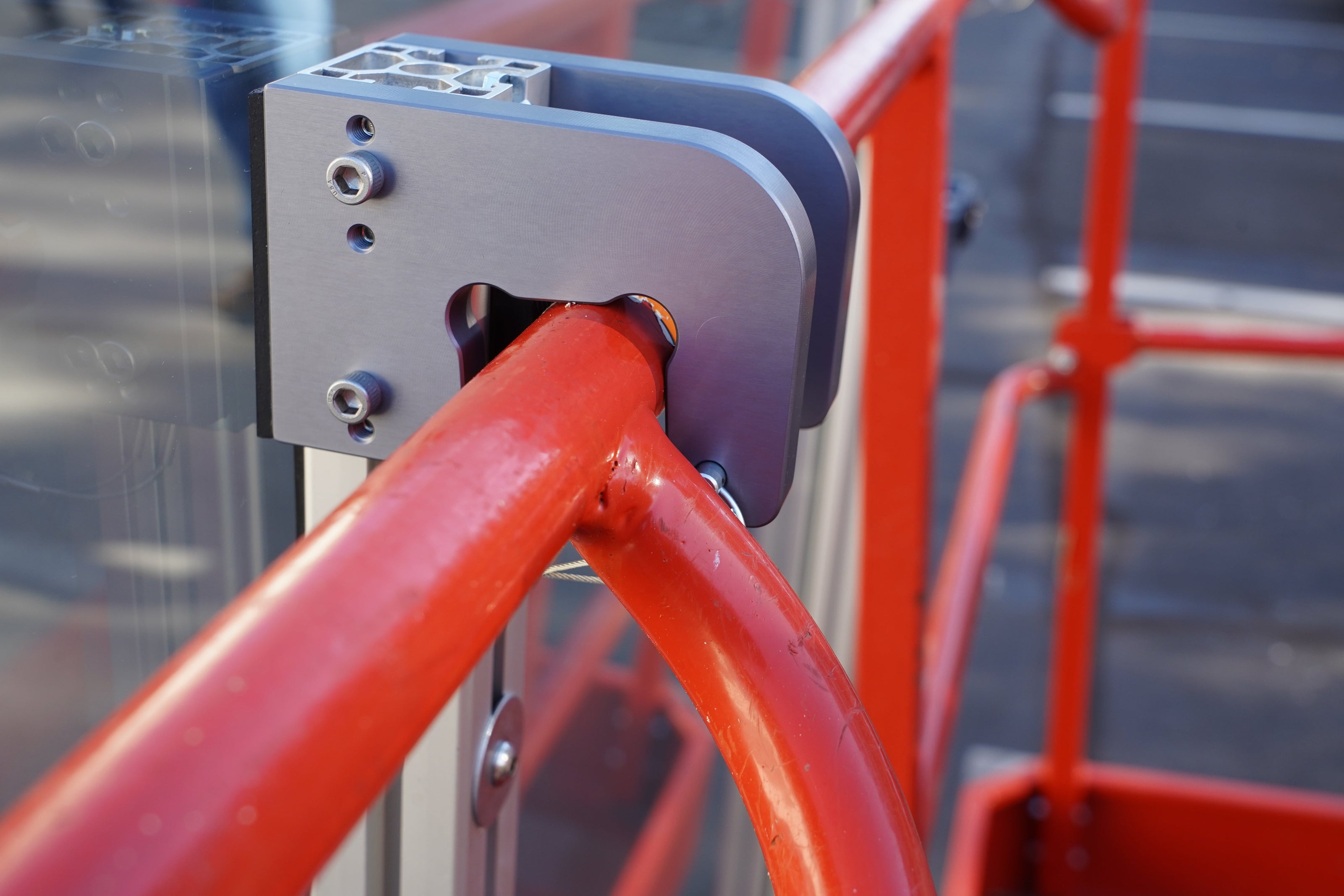 EZ Ledge™ Glass Lifter