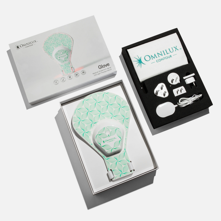 Omnilux Neck & Décolleté + Contour Glove Bundle