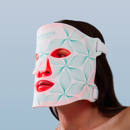 Omnilux Face Contour + Contour Glove Bundle