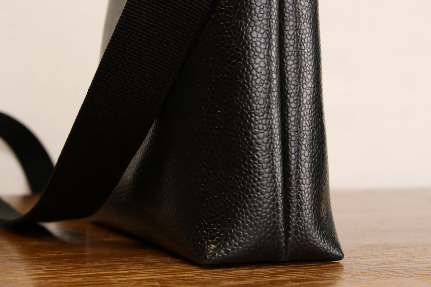 Origyn 04 - Plant-Based Vegan Leather Top Zip Handbag - Made with MIRUM®