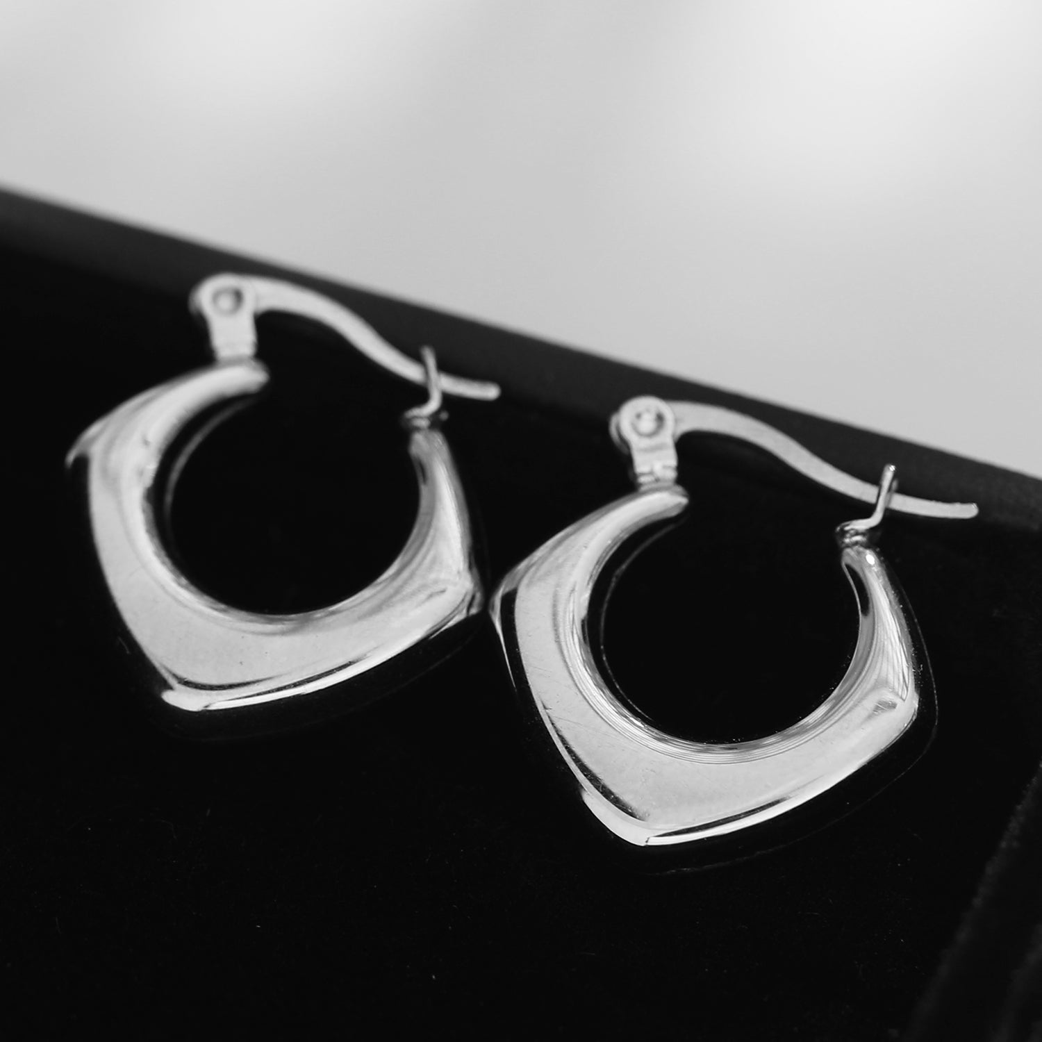 Boucles d'oreilles créoles carrées et arrondies MARIYA, Argent