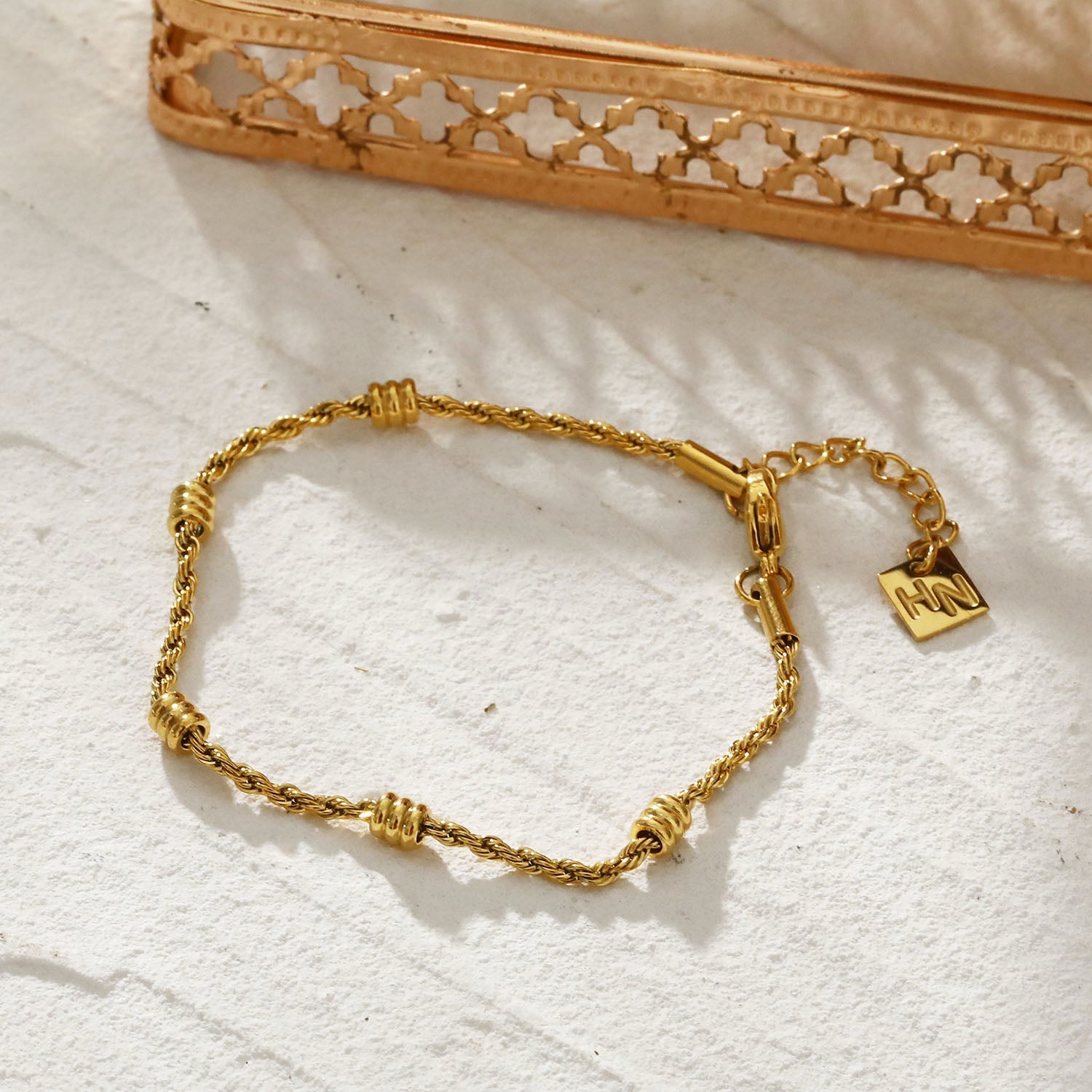 AMIENS Gold : Bracelet en cordelette perlée