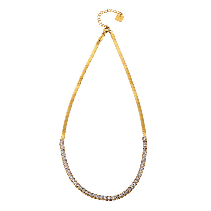 MESTIA : Collier combiné avec chaînes à texture peau de serpent et chaînes tennis.