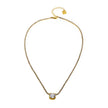 AURA : Collier avec pendentif en zircone serti dans un cadre sur une chaîne à perles de mini-zircone.