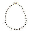 Collier SARA en perles carrées dorées miniatures et pierres naturelles noires.