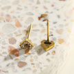Boucles d'oreilles ULLA géométriques en zircone.