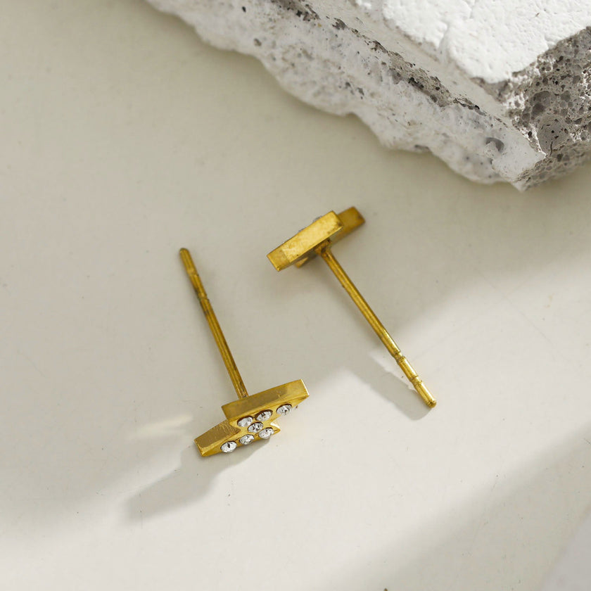 ANNELI 'Zig-Zag' Zirconia Stud Earrings