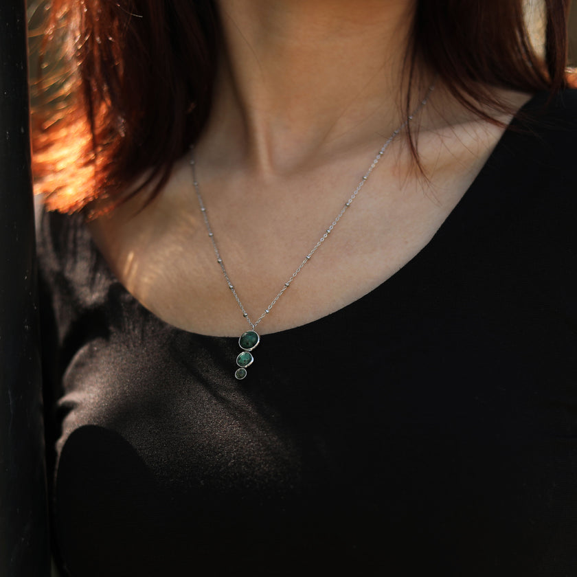 INDY: 3-Stone Pendant Silver Necklace