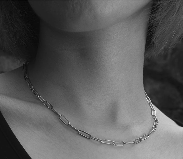 Collier en chaîne à maillons en forme de trombone, argenté, PALERMO Essential.