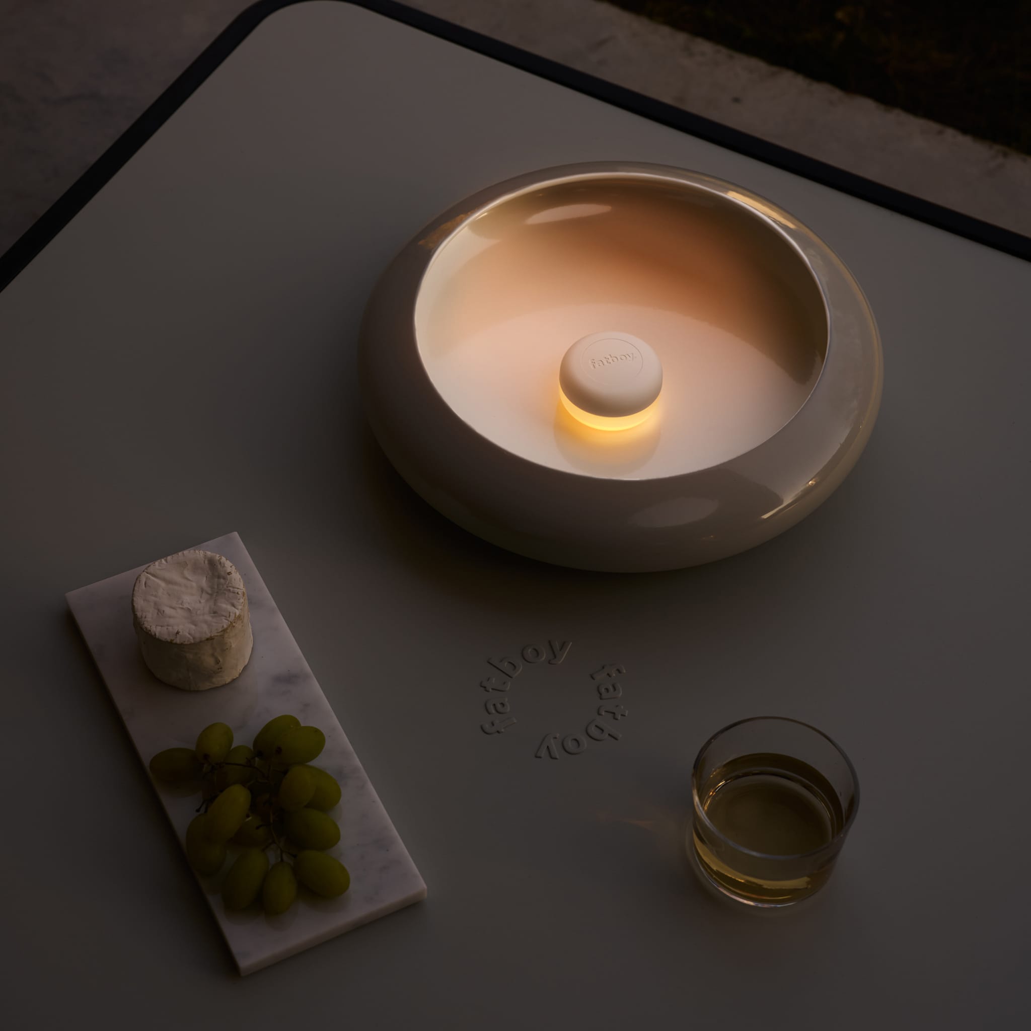 Paletti Table