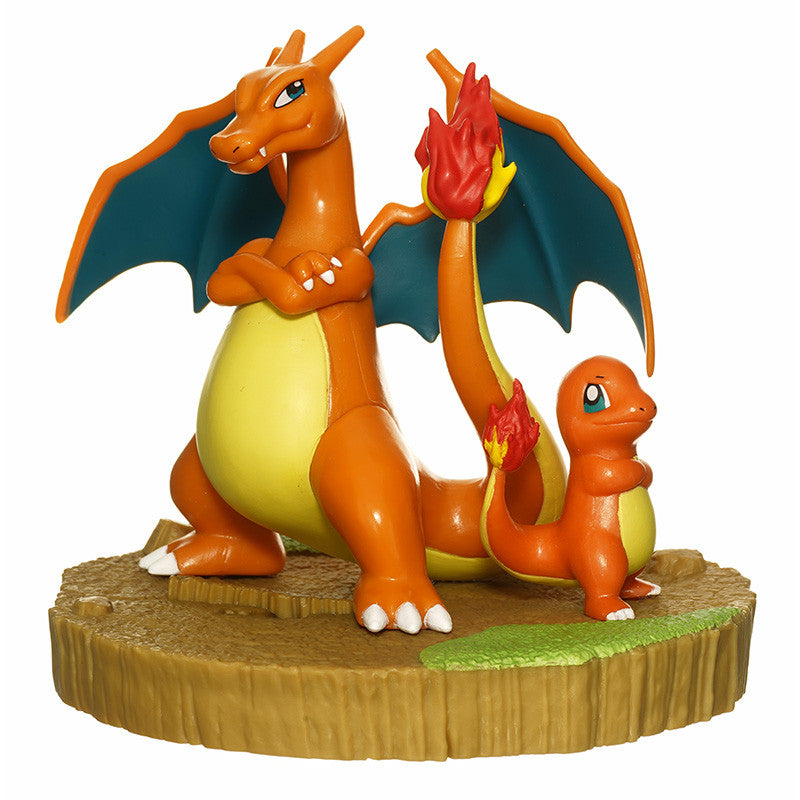 Pokémon Charizard and Charmander Figure