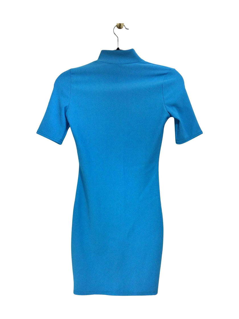PRETTY LITTLE THING Regular fit Midi Dress in Blue  -  2