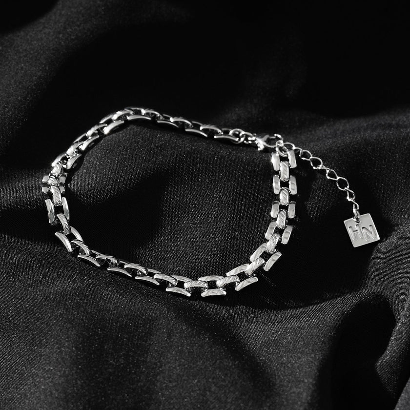 PROVINIA: Retro Watch Style Strap Bracelet in Silver