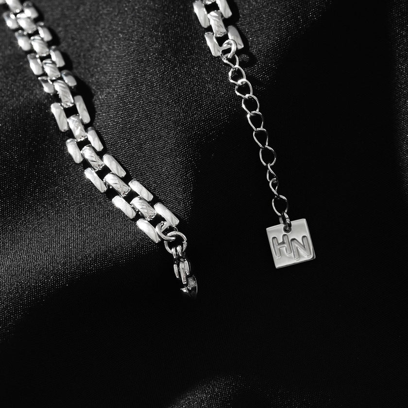 PROVINIA: Retro Watch Style Strap Bracelet in Silver
