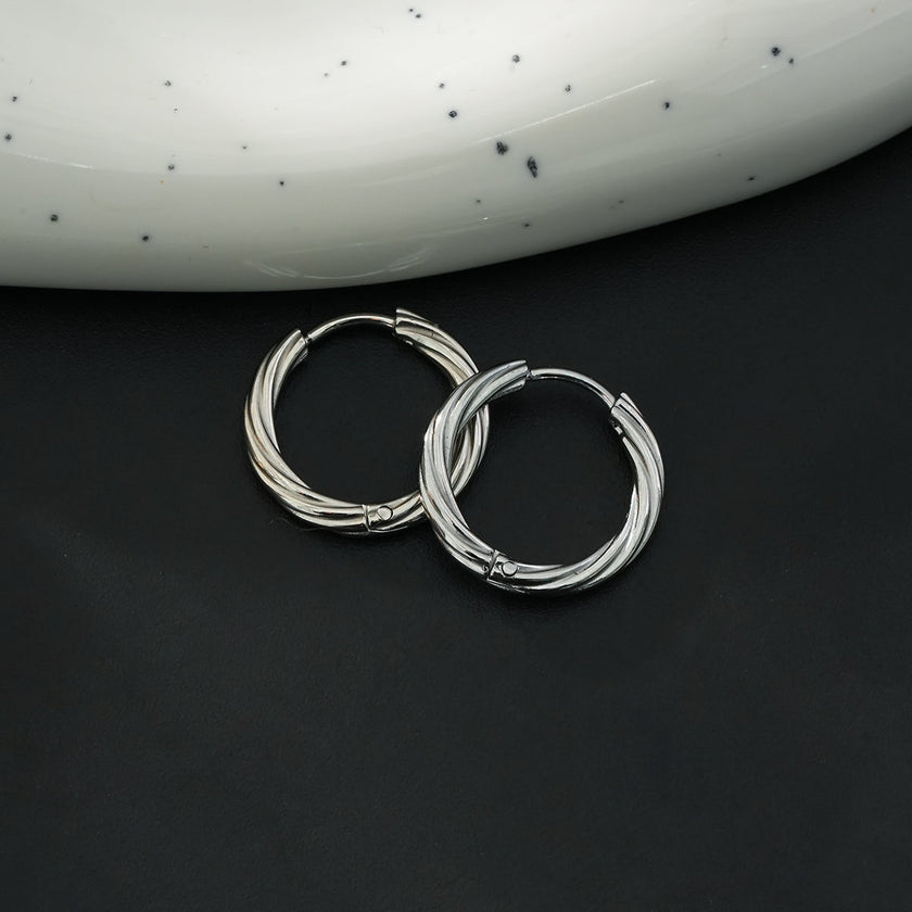 PURLEY : Boucles d'oreilles mini-cercles modernistes à texture riche, en or blanc (ton argenté)