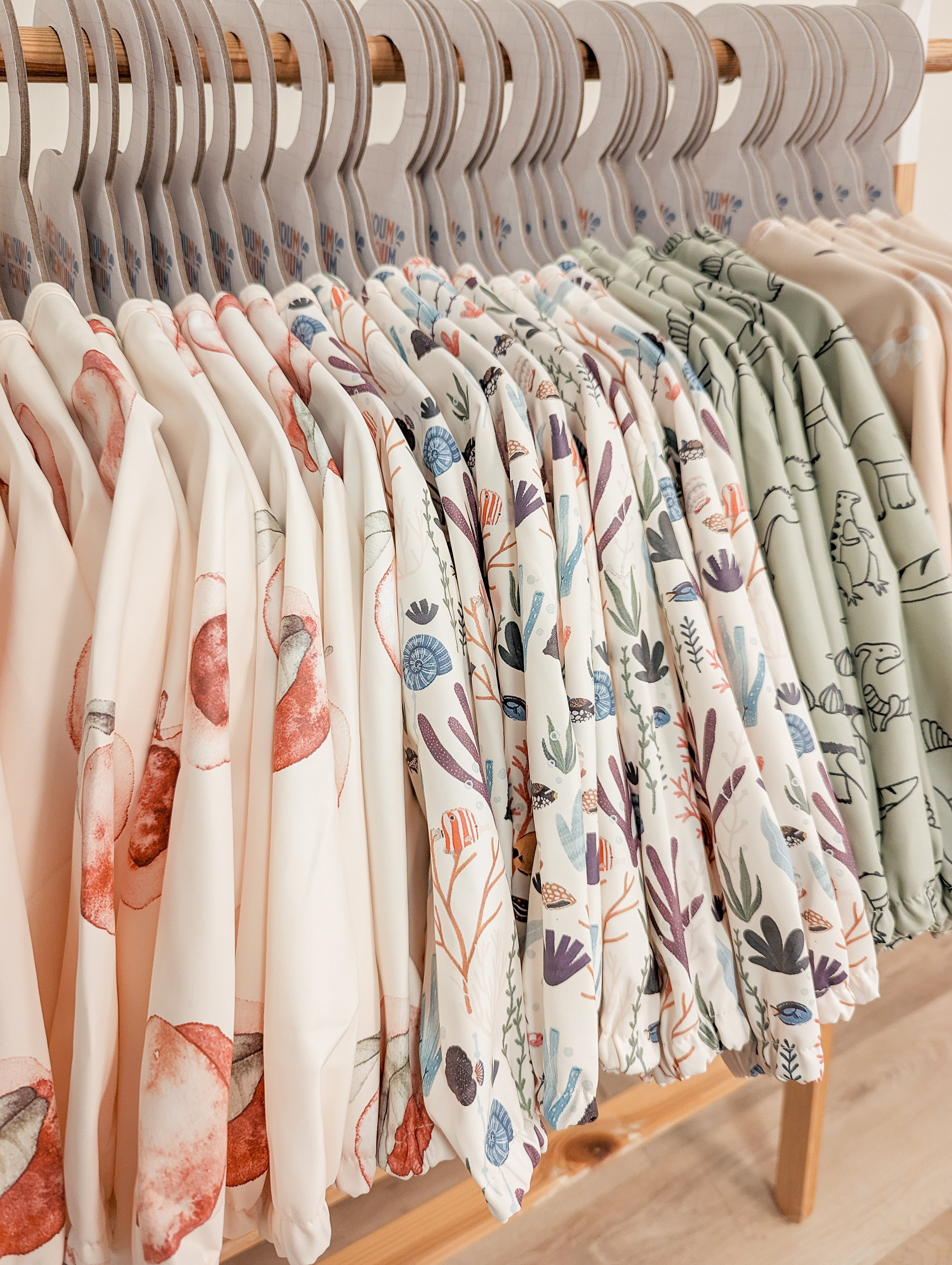 Long-sleeved bib - Flowers and birds - Menoum